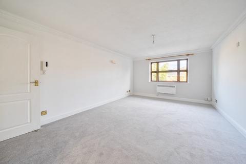 2 bedroom flat for sale, Albemarle Road, Beckenham, Kent, BR3