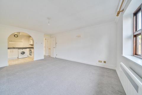 2 bedroom flat for sale, Albemarle Road, Beckenham, Kent, BR3
