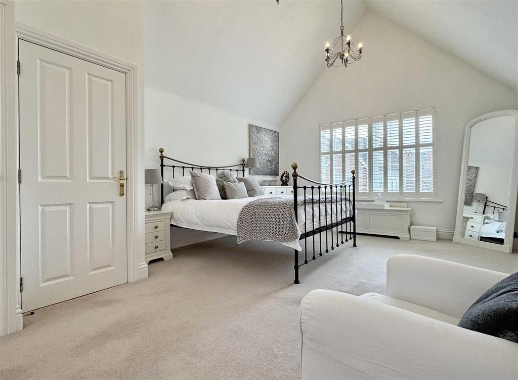 Master Bedroom.jpg