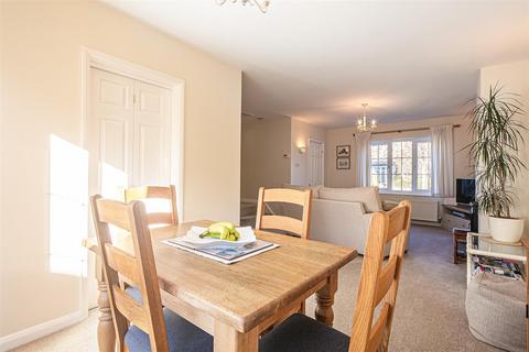 1 Leyfield Road, Dore, Sheffield, S17 3EE