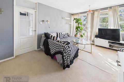 2 bedroom flat for sale, Ifield, Crawley