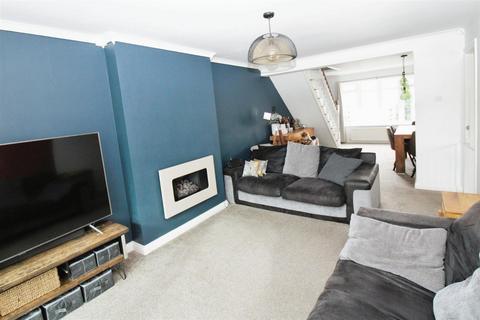 4 Beech Close, Sproatley, Hull, HU11 4XB