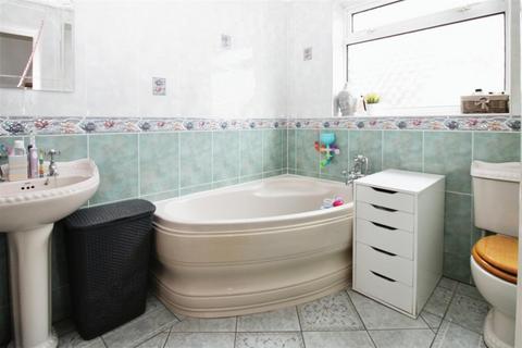 4 Beech Close, Sproatley, Hull, HU11 4XB