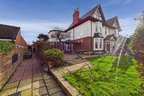 7 bedroom semi-detached house for sale, Front Street, Monkseaton