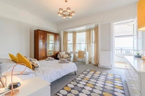 2 bedroom apartment for sale, Channel View, Bexhill-on-Sea, TN40