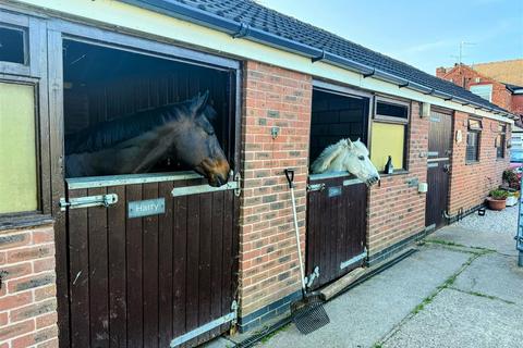 undefined, House, Land & Stables in Calverton