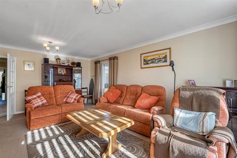 undefined, Ronaldshay Drive, Richmond