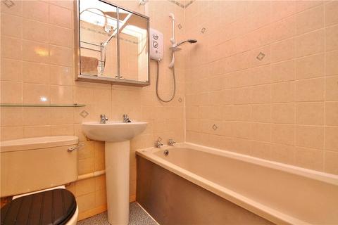 1 bedroom terraced house for sale, Shellfield Close, Staines-upon-Thames, Surrey, TW19