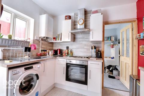 2 bedroom flat for sale, St Levan Road, Plymouth