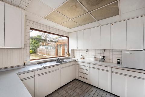 3 bedroom semi-detached house for sale, First Avenue, Bexleyheath, DA7