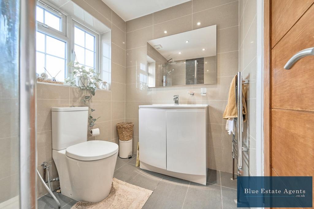 Family Shower Suite