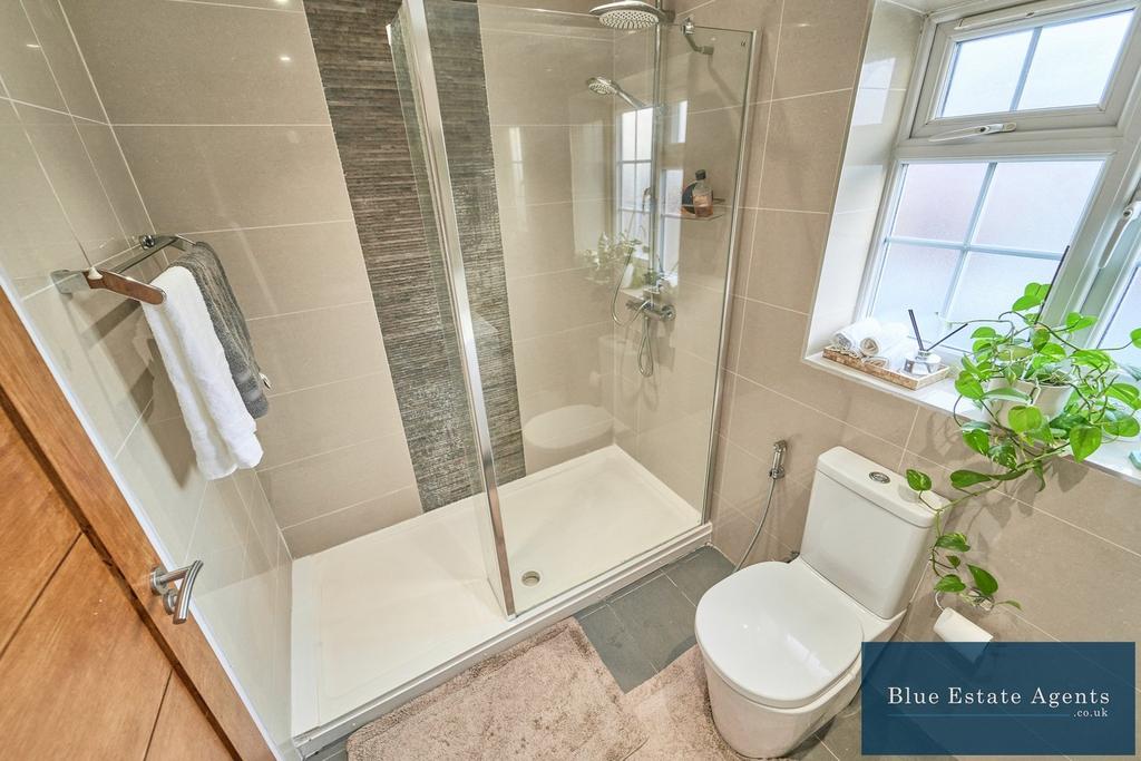 Family Shower Suite