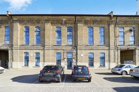 1 bedroom apartment for sale, The Grainstore, Royal Victoria Dock, E16