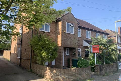 3 bedroom end of terrace house for sale, Wolsey Road, Ashford TW15