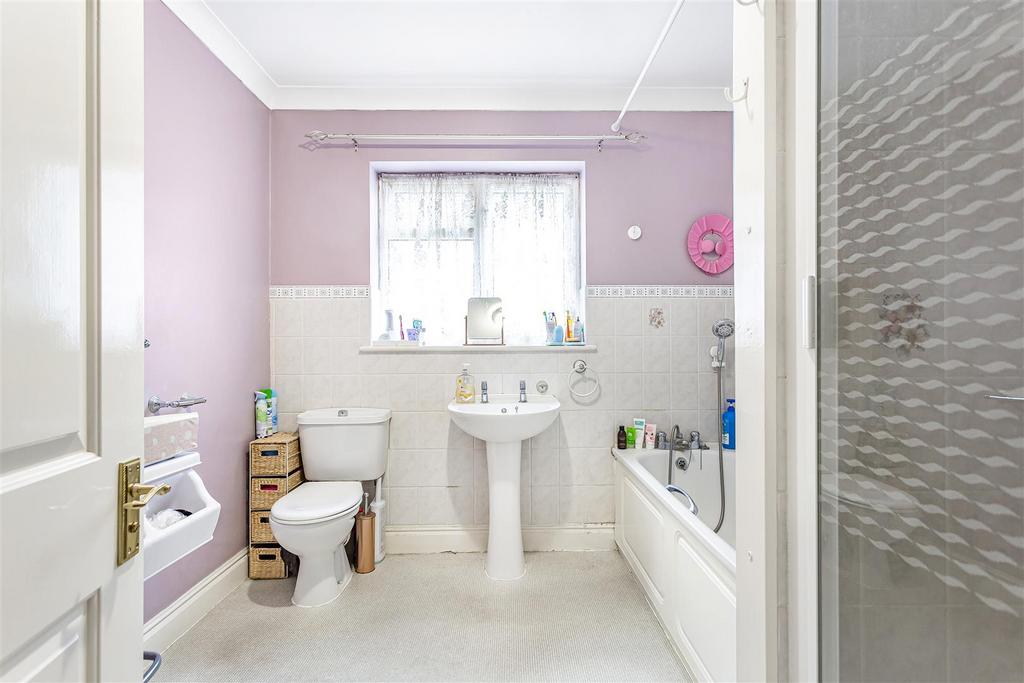 Bathroom Wolsey Road.jpg