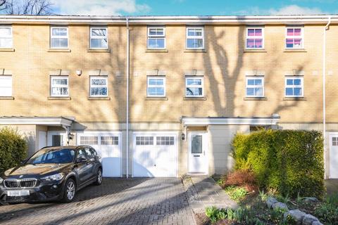 3 bedroom townhouse to rent, Cromwell Close Bromley BR2