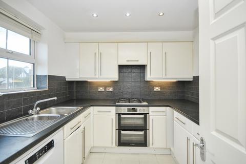 3 bedroom townhouse to rent, Cromwell Close Bromley BR2