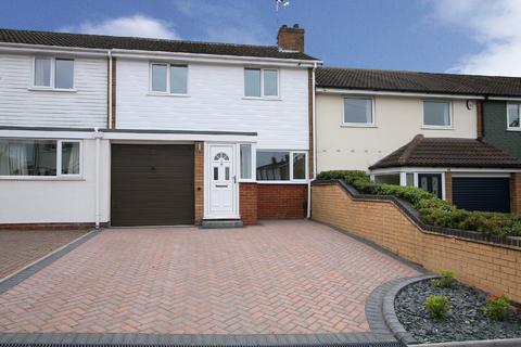 3 bedroom terraced house to rent, Winds Point, Hagley, Stourbridge, DY9