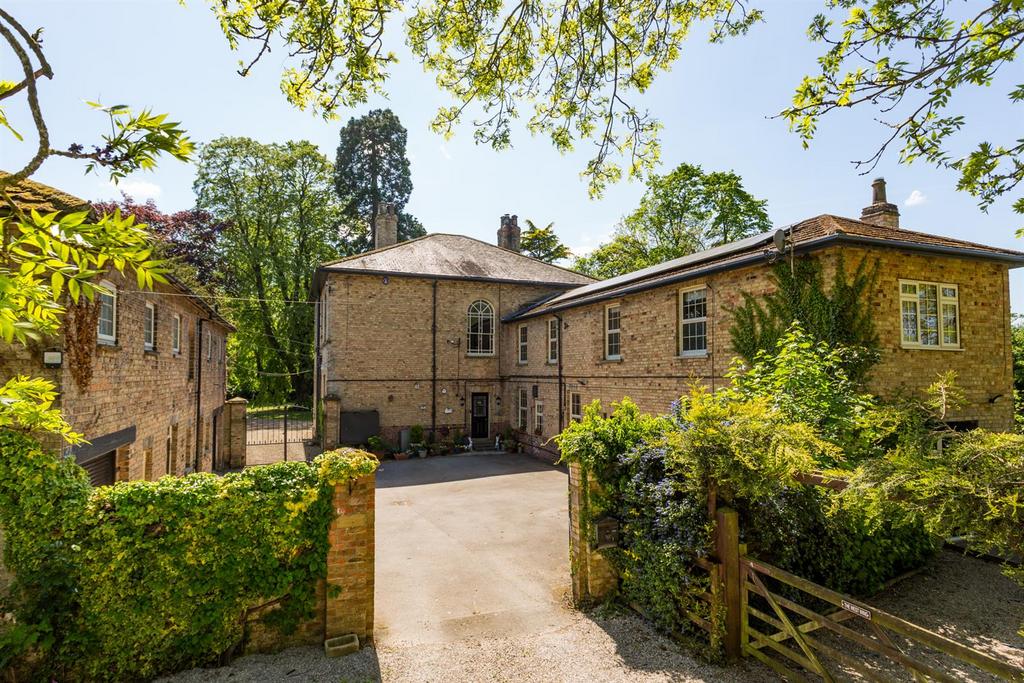 Full Sutton Hall