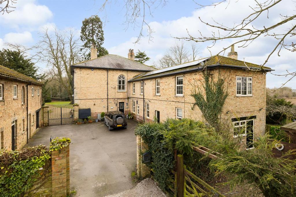 Rear Courtyard