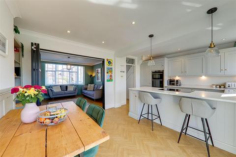 47 Marlowe Road, Worthing, BN14 8EY