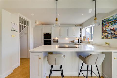 47 Marlowe Road, Worthing, BN14 8EY