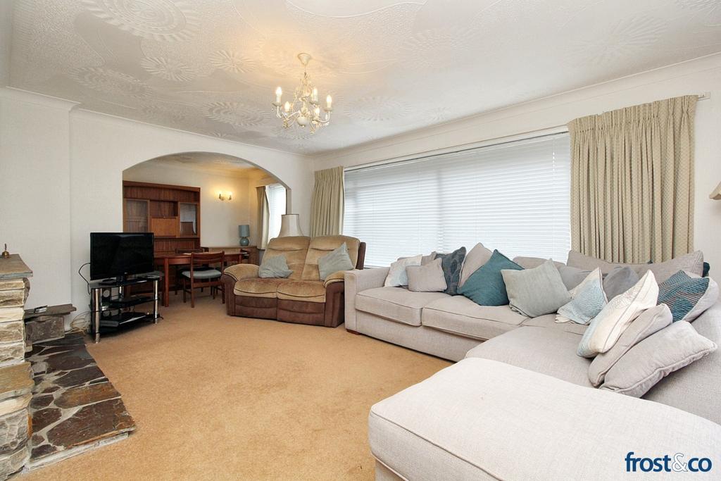 Lounge to Dining