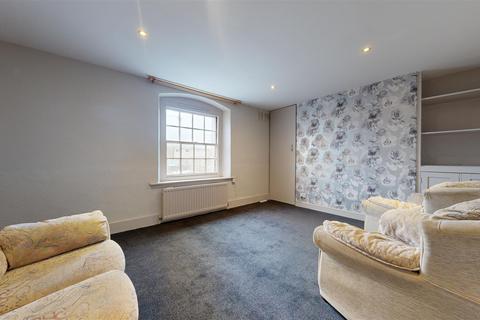 3 bedroom flat to rent, Alma Terrace, Portland