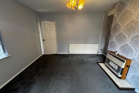 3 bedroom end of terrace house to rent, Lavender Grove, Walsall