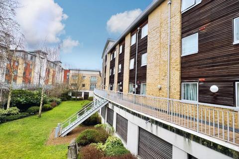 2 bedroom flat for sale, Kingfisher Meadow, Maidstone