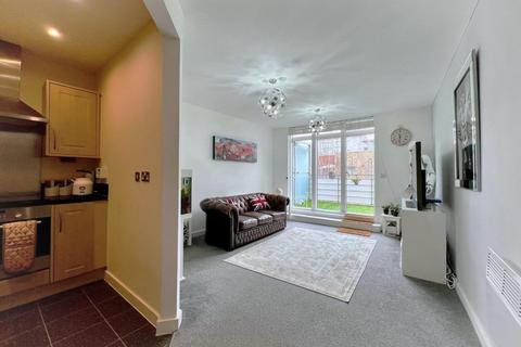 2 bedroom flat for sale, Kingfisher Meadow, Maidstone