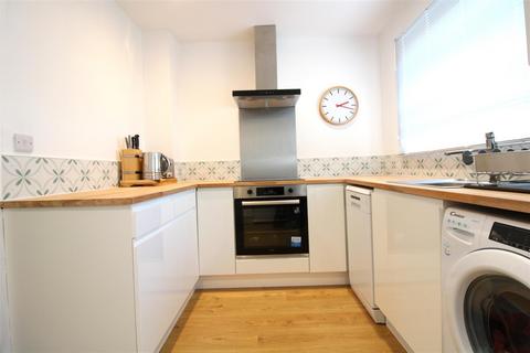 2 bedroom terraced house for sale, Warenmill Close, Newcastle Upon Tyne NE15