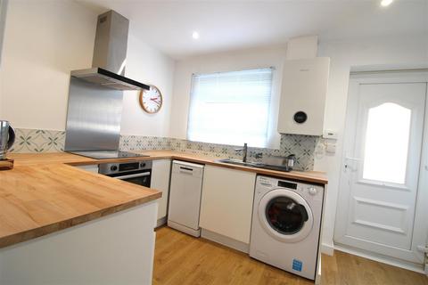 2 bedroom terraced house for sale, Warenmill Close, Newcastle Upon Tyne NE15