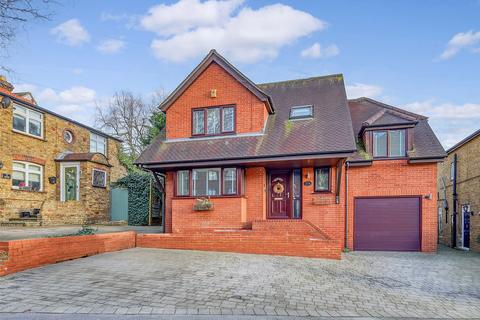 4 bedroom detached house for sale, Primrose Hill, Brentwood, Essex, CM14