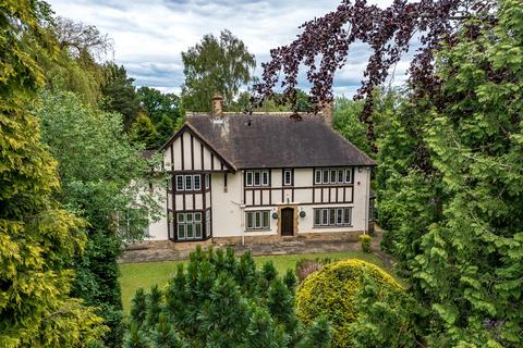 6 bedroom detached house to rent, Ling Lane, Leeds LS14