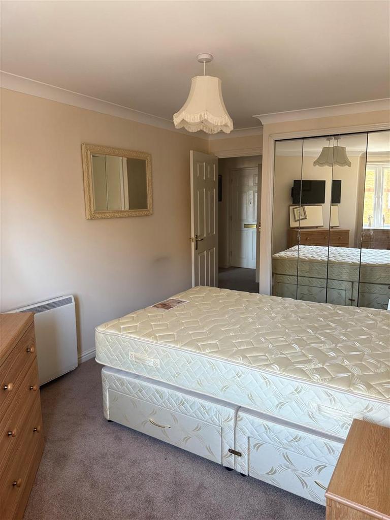 Master Bedroom.jpg