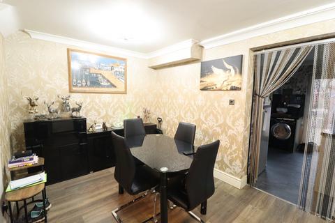 2 bedroom terraced house for sale, The Fold, Basildon, Essex, SS14