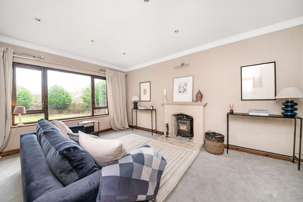 Second sitting room