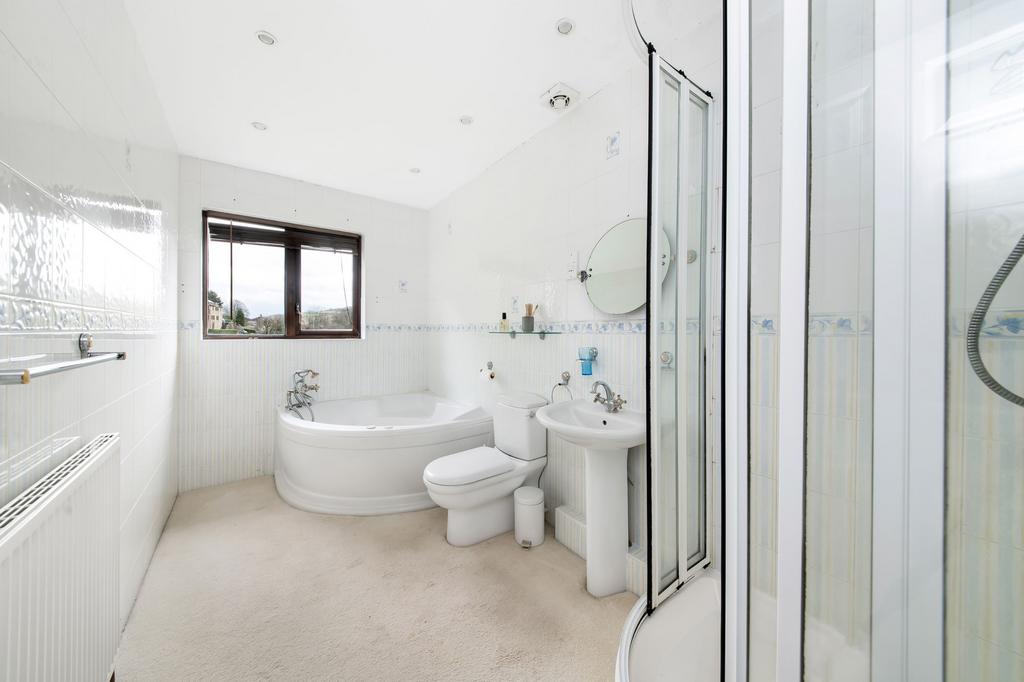 En suite to bedroom one