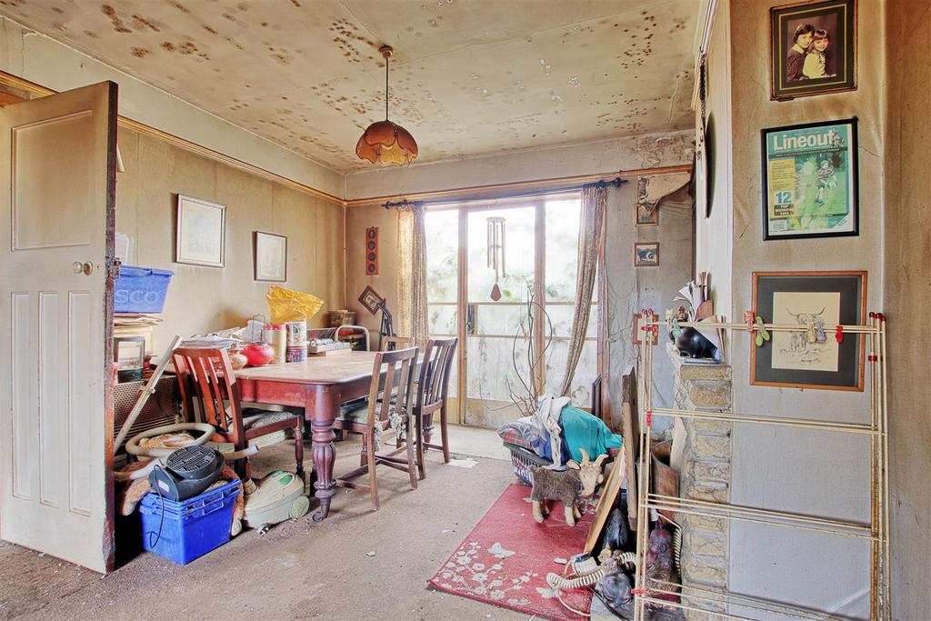 Dining Room.jpg