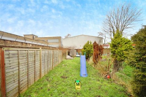 2 bedroom maisonette for sale, Oldbury Road, Enfield