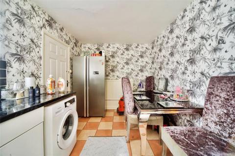 2 bedroom maisonette for sale, Oldbury Road, Enfield