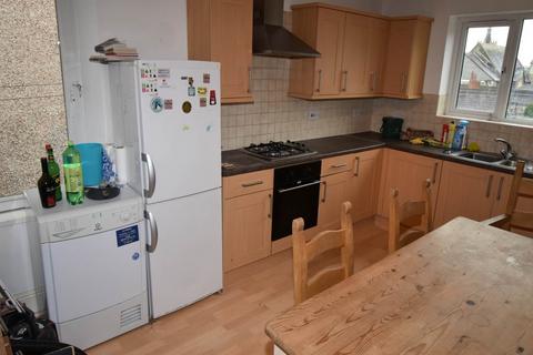 3 bedroom flat to rent, Gwydr Crescent, Uplands, , Swansea