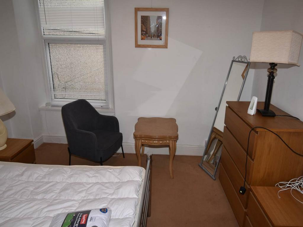 Bedroom 1, photo 2