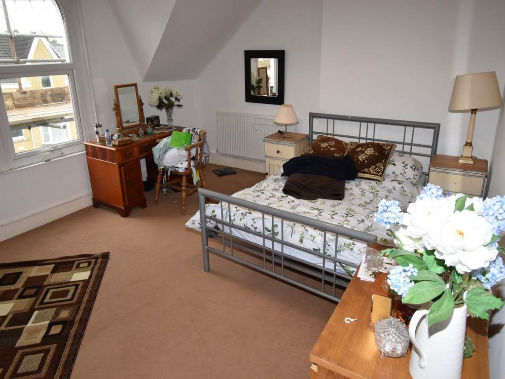 Bedroom 3 photo 1