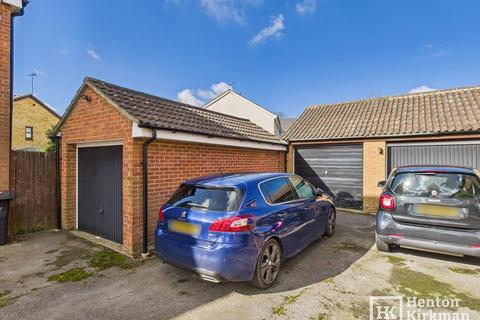 2 bedroom semi-detached house for sale, Brompton Close, Billericay