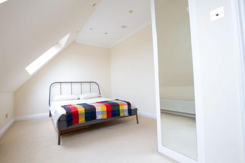 1 bedroom apartment for sale, The Broadway, London SW19