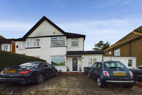 4 bedroom semi-detached house for sale, Thornton Crescent, Coulsdon CR5