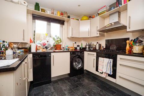 2 bedroom flat for sale, Brittany Road, St. Leonards-On-Sea