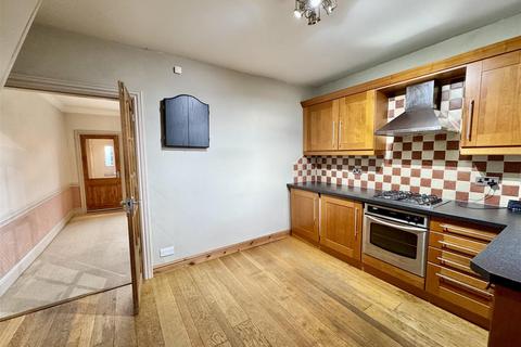 208 Darton Lane, Mapplewell, Barnsley, S75 6AJ